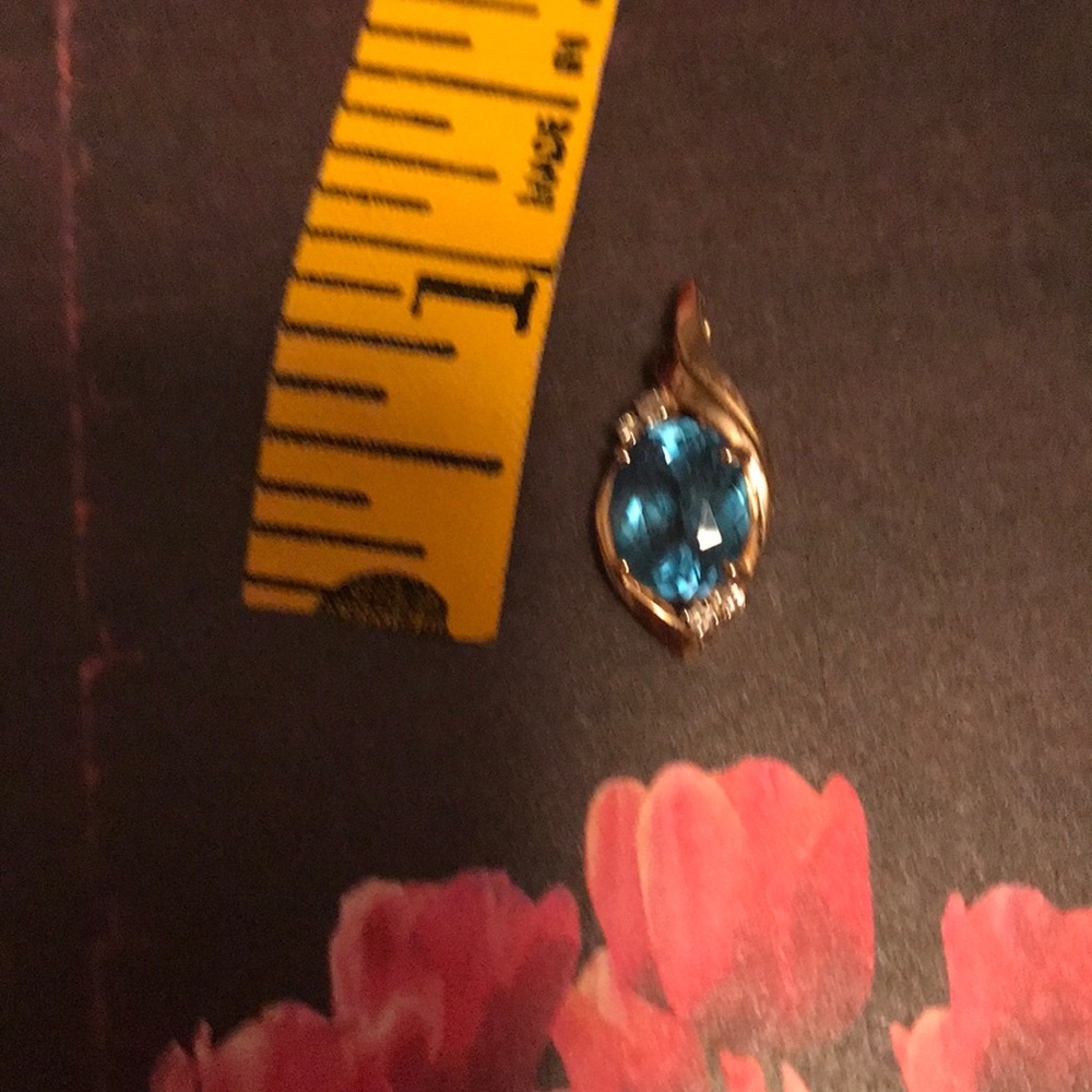 Blue Topaz pendant